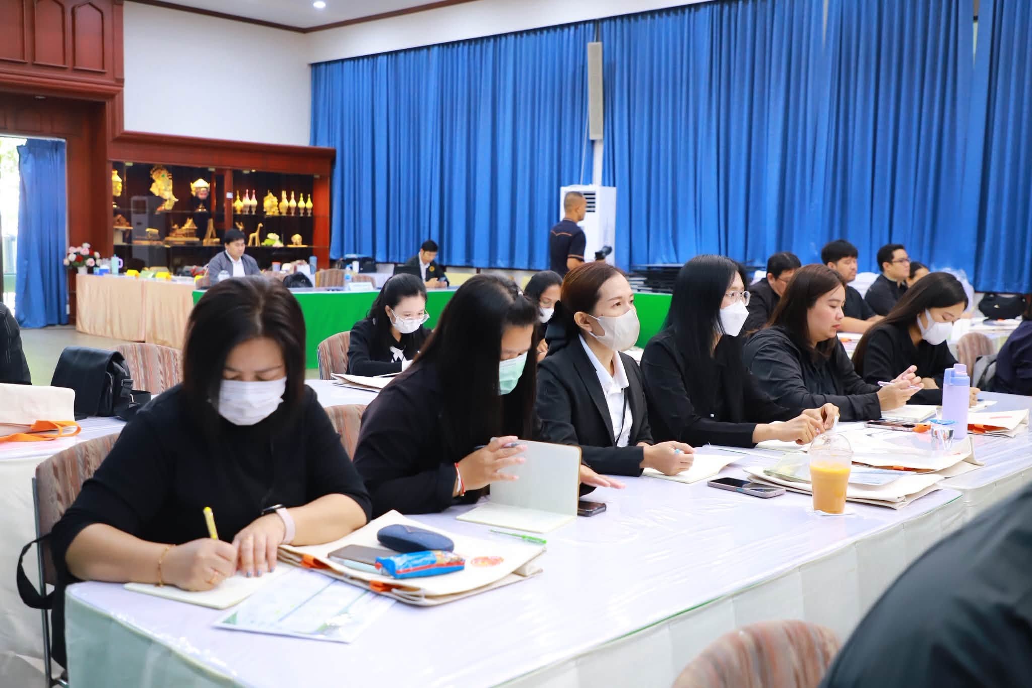 title - รองเลขาธิการ ส.ป.ก. เปิดอบรมหลักสูตร นปต. รุ่นที่ 8 ดันข้าราชการเปลี่ยนบทบาทสู่ “ผู้นำทีม” พร้อมขับเคลื่อนยุทธศาสตร์ชาติ